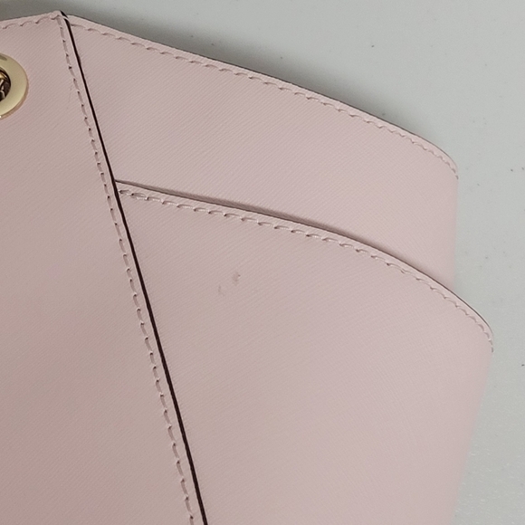 Michael Kors Jet Set Saffiano Leather Chain Shoulder  Bag. - Picture 10 of 13